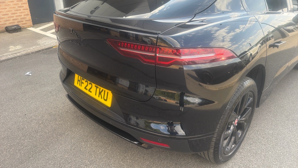 Jaguar I-Pace 294kW EV400 HSE Black 90kWh 5dr Auto 11kW Charger Electric Estate - Image 19