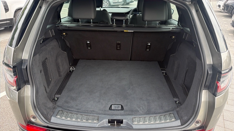 Land Rover Discovery Sport 1.5 P300e Urban Edition 5dr Auto [5 Seat] Station Wagon - Image 10