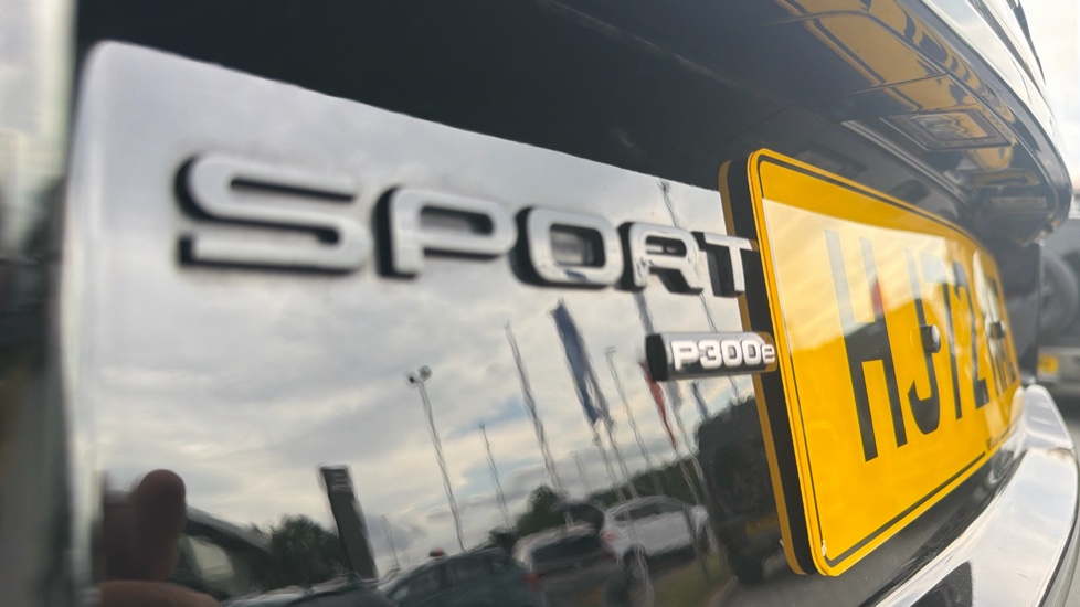 Land Rover Discovery Sport 1.5 P300e Urban Edition 5dr Auto [5 Seat] Station Wagon - Image 21