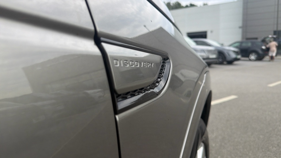 Land Rover Discovery Sport 1.5 P300e Urban Edition 5dr Auto [5 Seat] Station Wagon - Image 24