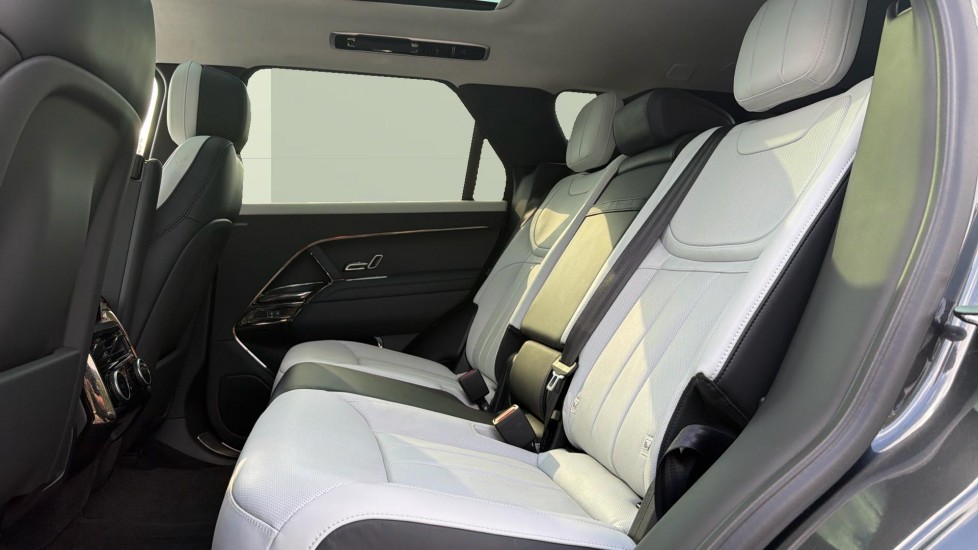 Land Rover Range Rover Sport 3.0 P440e Autobiography 5dr Auto Estate - Image 4