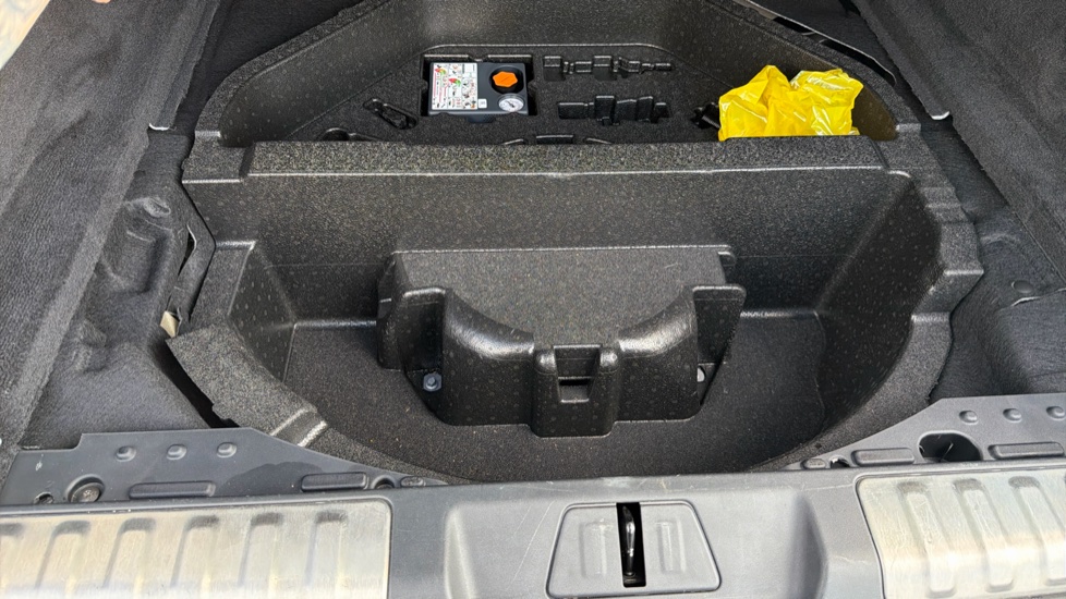 Land Rover Range Rover Sport 3.0 P440e Autobiography 5dr Auto Estate - Image 32