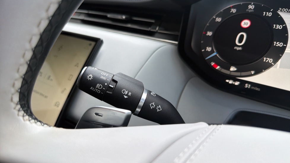 Land Rover Range Rover Sport 3.0 P440e Dynamic SE 5dr Auto Estate - Image 32