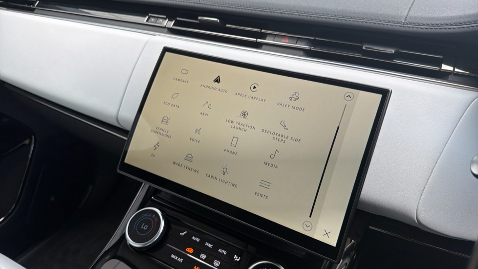 Land Rover Range Rover Sport 3.0 P440e Dynamic SE 5dr Auto Estate - Image 38