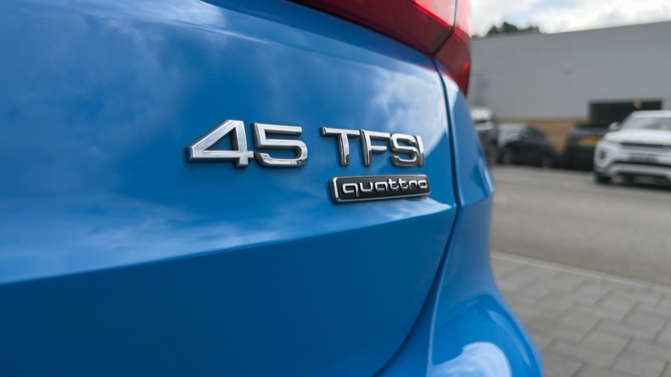 Audi Q3 45 TFSI Quattro S Line 5dr S Tronic Petrol Estate - Image 37