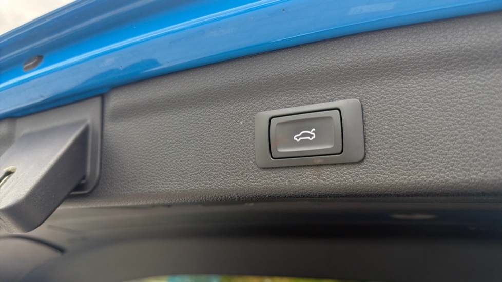 Audi Q3 45 TFSI Quattro S Line 5dr S Tronic Petrol Estate - Image 38