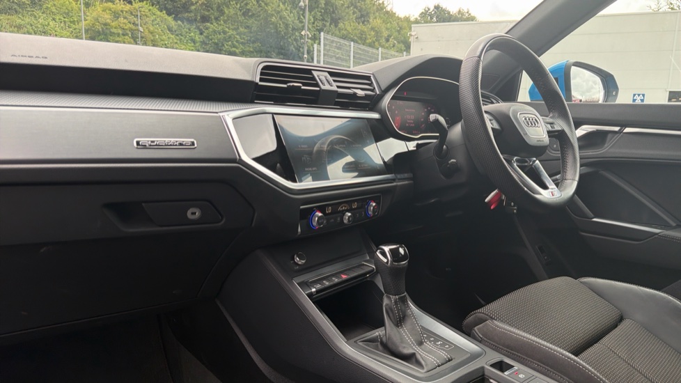 Audi Q3 45 TFSI Quattro S Line 5dr S Tronic Petrol Estate - Image 39