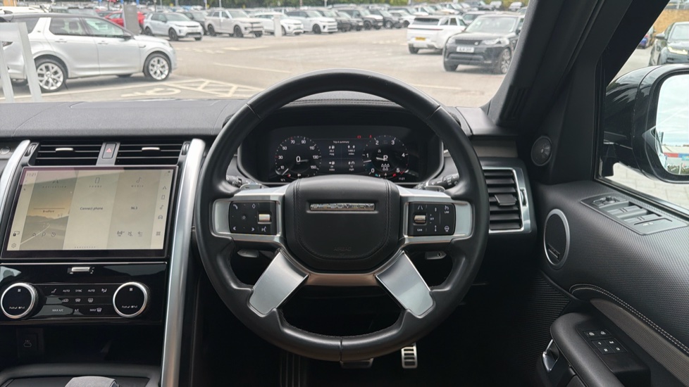 Land Rover Discovery 3.0 D300 Metropolitan Edition 5dr Auto Diesel Station Wagon - Image 15