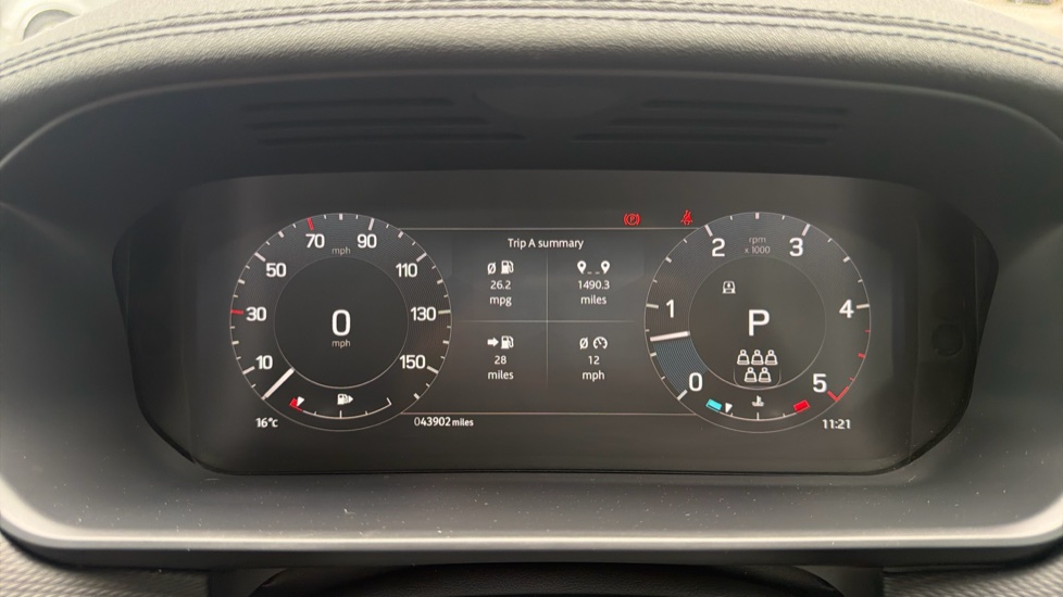 Land Rover Discovery 3.0 D300 Metropolitan Edition 5dr Auto Diesel Station Wagon - Image 16