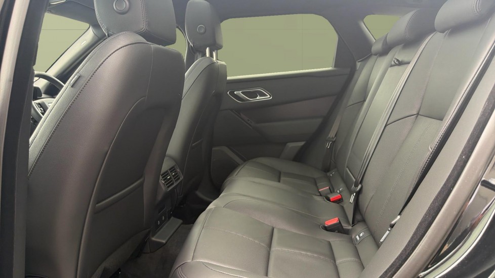 Land Rover Range Rover Velar 2.0 D200 MHEV Dynamic SE 5dr Auto Diesel Estate - Image 4