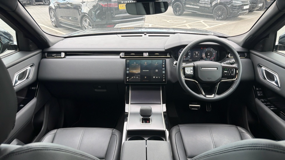 Land Rover Range Rover Velar 2.0 D200 MHEV Dynamic SE 5dr Auto Diesel Estate - Image 9