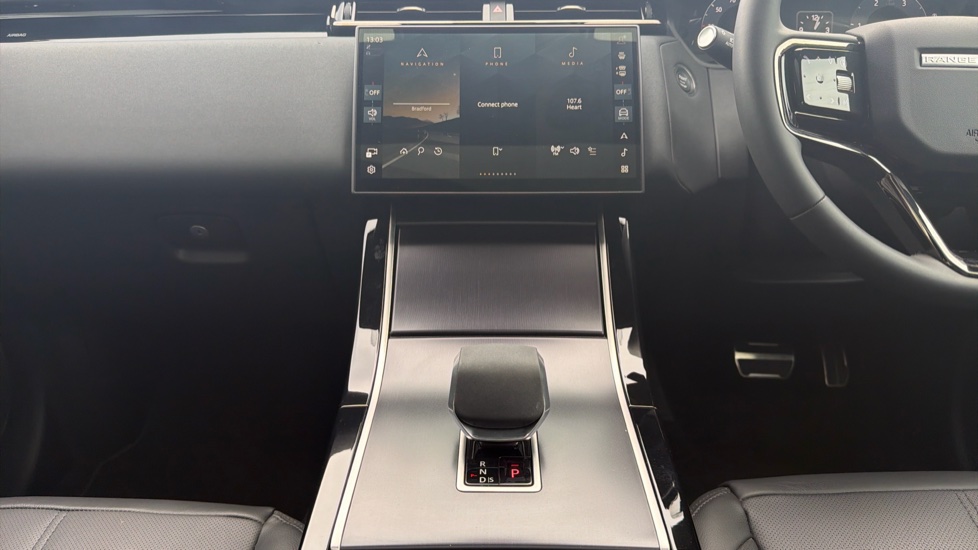 Land Rover Range Rover Velar 2.0 D200 MHEV Dynamic SE 5dr Auto Diesel Estate - Image 14