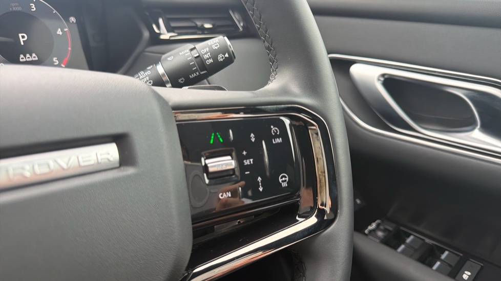Land Rover Range Rover Velar 2.0 D200 MHEV Dynamic SE 5dr Auto Diesel Estate - Image 21