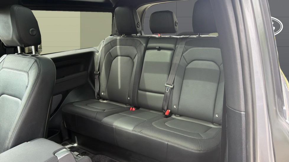 Land Rover Defender 3.0 D250 X-Dynamic SE 90 3dr Auto Diesel Estate - Image 4