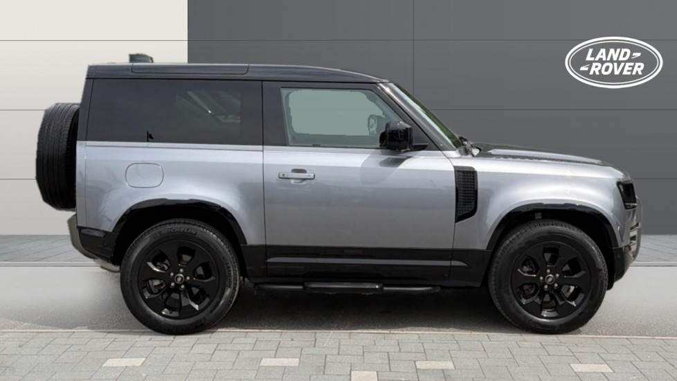 Land Rover Defender 3.0 D250 X-Dynamic SE 90 3dr Auto Diesel Estate - Image 5