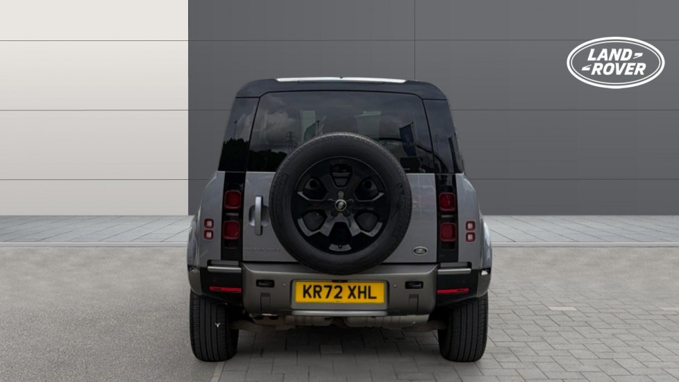 Land Rover Defender 3.0 D250 X-Dynamic SE 90 3dr Auto Diesel Estate - Image 6