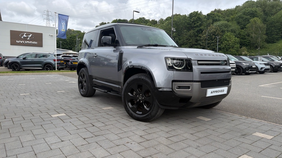 Land Rover Defender 3.0 D250 X-Dynamic SE 90 3dr Auto Diesel Estate - Image 40