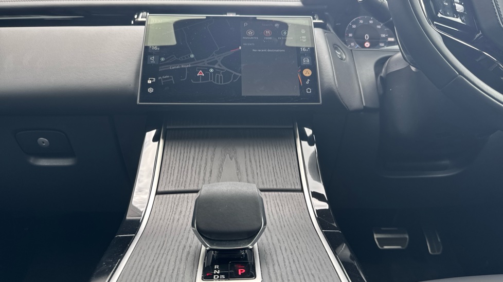 Land Rover Range Rover Velar 2.0 P400e Autobiography 5dr Auto [Revised] Estate - Image 14