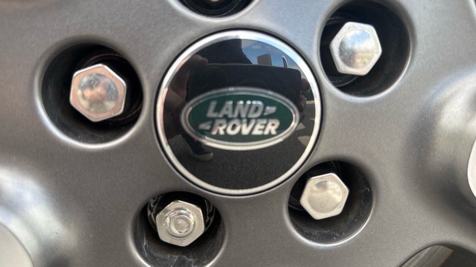 Land Rover Range Rover Velar 2.0 P400e Autobiography 5dr Auto [Revised] Estate - Image 26
