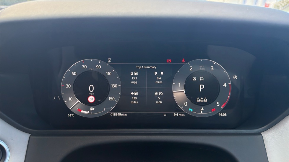 Land Rover Range Rover Velar 2.0 D200 MHEV Autobiography 5dr Auto [Revised] Diesel Estate - Image 16