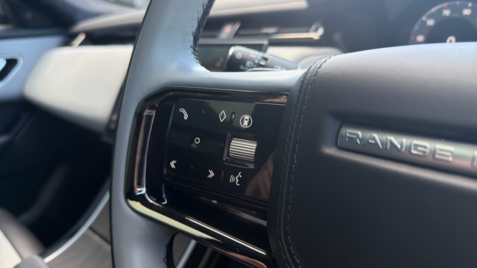 Land Rover Range Rover Velar 2.0 D200 MHEV Autobiography 5dr Auto [Revised] Diesel Estate - Image 30