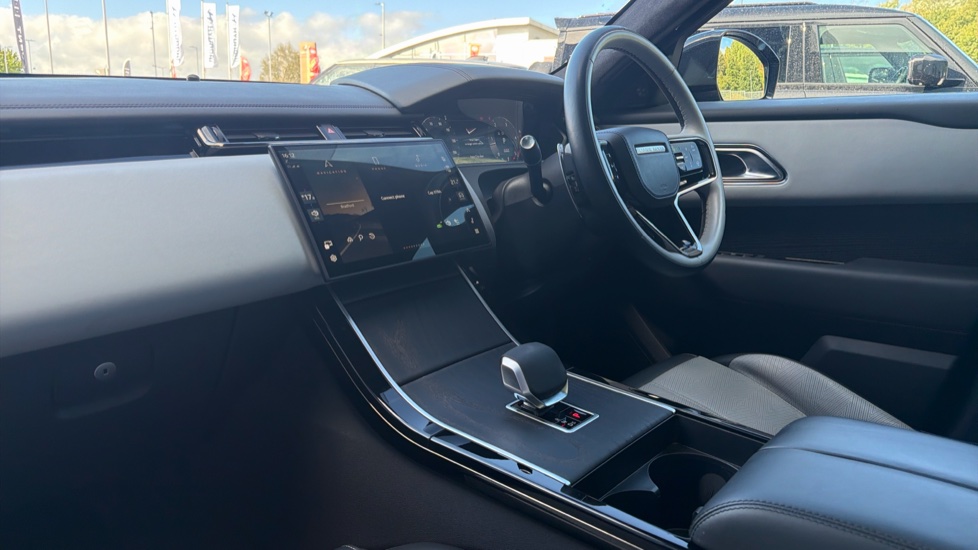 Land Rover Range Rover Velar 2.0 D200 MHEV Autobiography 5dr Auto [Revised] Diesel Estate - Image 39
