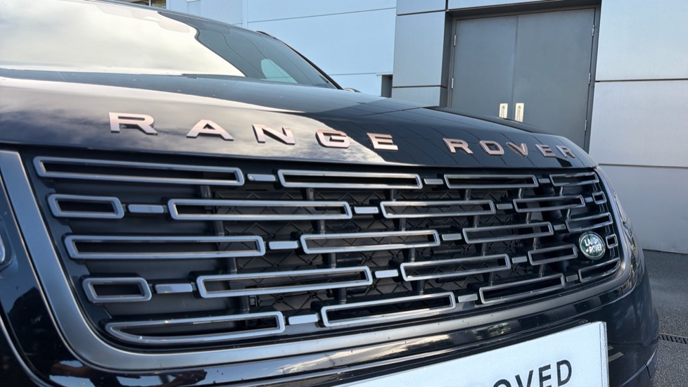 Land Rover Range Rover Velar 2.0 D200 MHEV Autobiography 5dr Auto [Revised] Diesel Estate - Image 40
