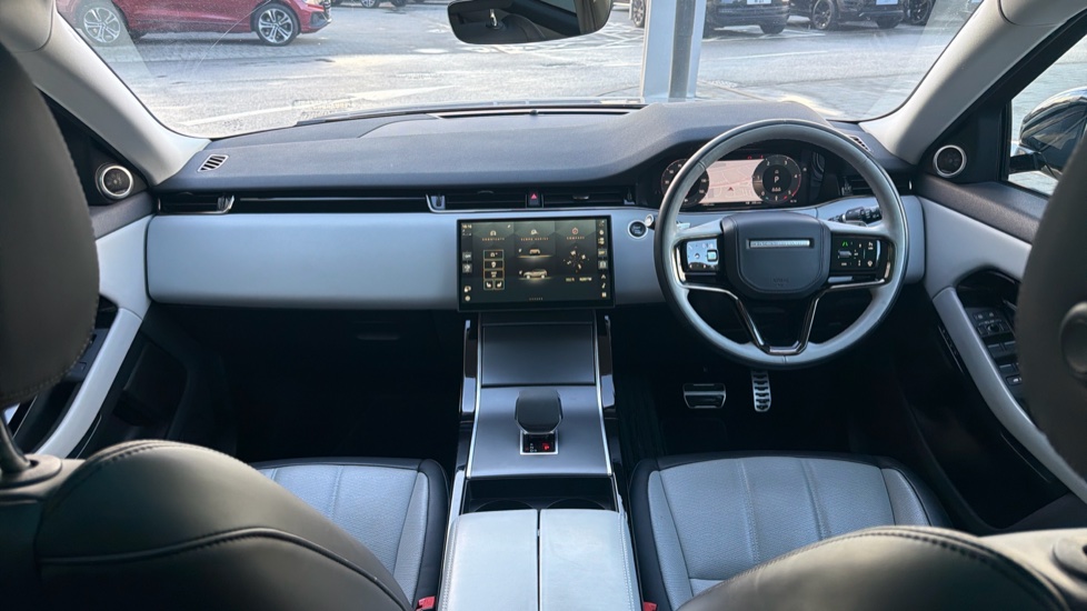 Land Rover Range Rover Evoque 2.0 D200 Dynamic HSE 5dr Auto Diesel Hatchback - Image 9
