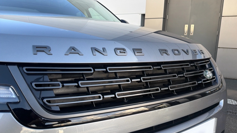 Land Rover Range Rover Evoque 2.0 D200 Dynamic HSE 5dr Auto Diesel Hatchback - Image 24