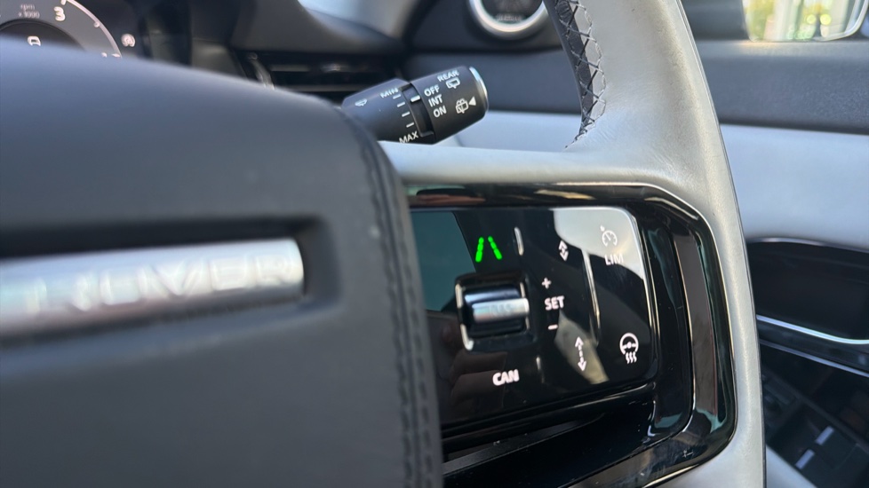 Land Rover Range Rover Evoque 2.0 D200 Dynamic HSE 5dr Auto Diesel Hatchback - Image 36