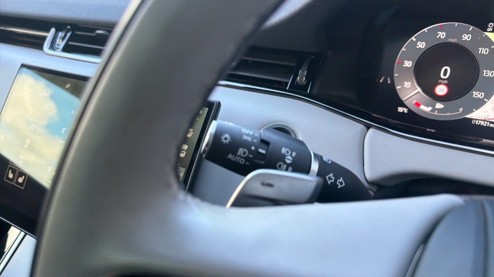 Land Rover Range Rover Evoque 2.0 D200 Dynamic HSE 5dr Auto Diesel Hatchback - Image 38