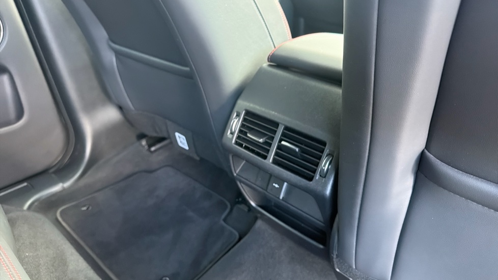 Land Rover Discovery Sport 1.5 P300e R-Dynamic HSE 5dr Auto [5 Seat] Station Wagon - Image 18