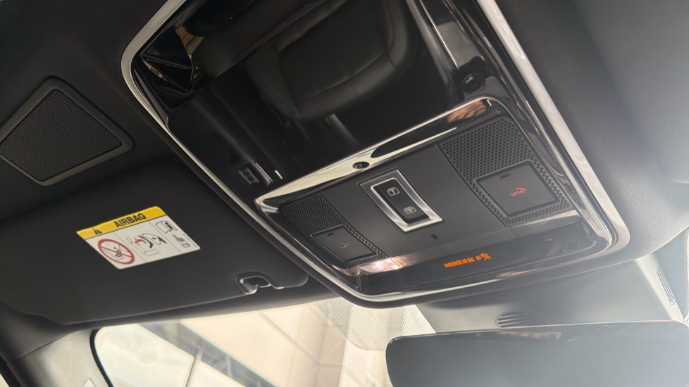 Land Rover Range Rover Sport 2.0 P400e HSE Dynamic Black 5dr Auto Estate - Image 30