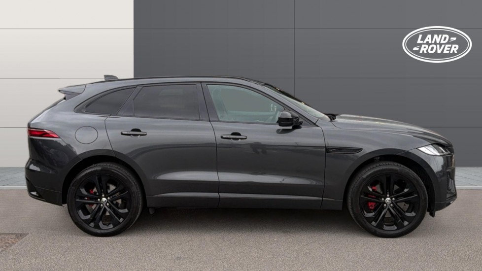 Jaguar F-Pace 2.0 D200 R-Dynamic HSE Black 5dr Auto AWD Diesel Estate - Image 5