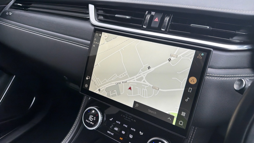Jaguar F-Pace 2.0 D200 R-Dynamic HSE Black 5dr Auto AWD Diesel Estate - Image 11