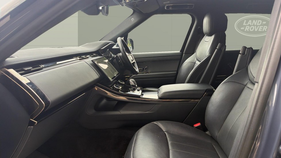Land Rover Range Rover Sport 3.0 P440e Dynamic SE 5dr Auto Estate - Image 3