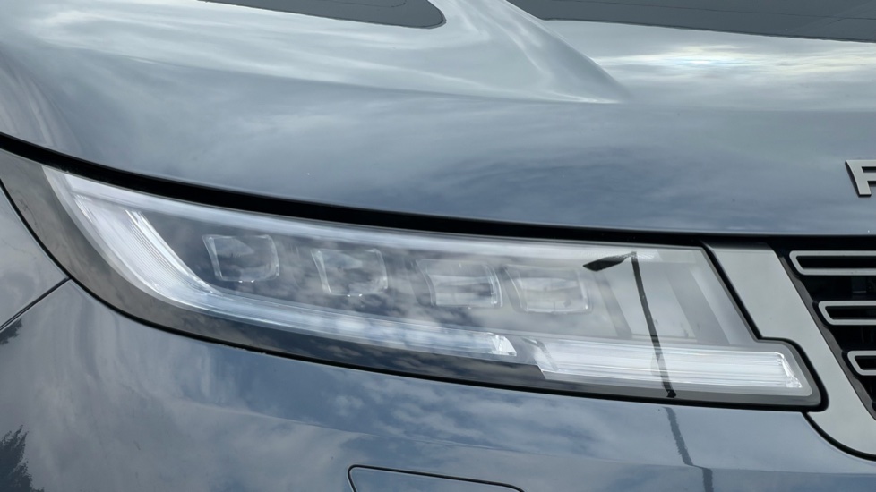 Land Rover Range Rover Sport 3.0 P440e Dynamic SE 5dr Auto Estate - Image 17