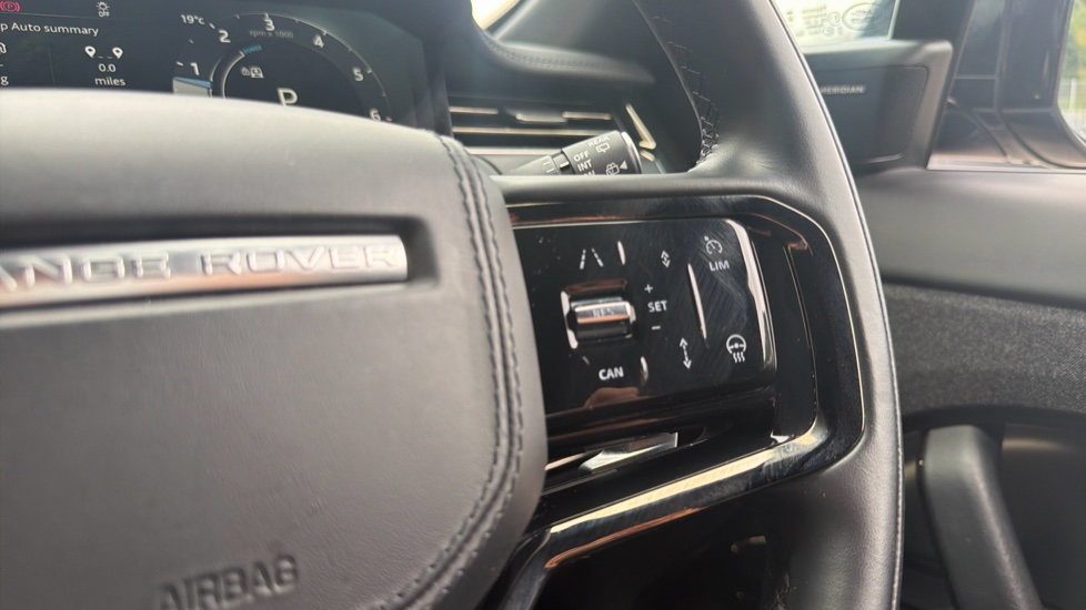 Land Rover Range Rover Sport 3.0 P440e Dynamic SE 5dr Auto Estate - Image 22