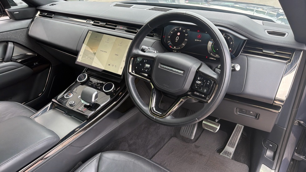 Land Rover Range Rover Sport 3.0 P440e Dynamic SE 5dr Auto Estate - Image 36