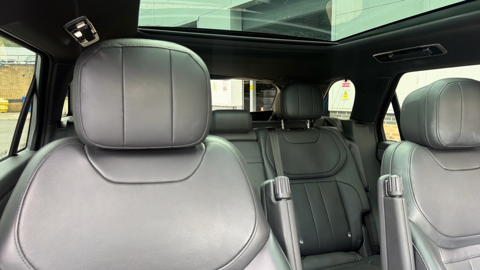 Land Rover Range Rover Sport 3.0 P440e Dynamic SE 5dr Auto Estate - Image 38