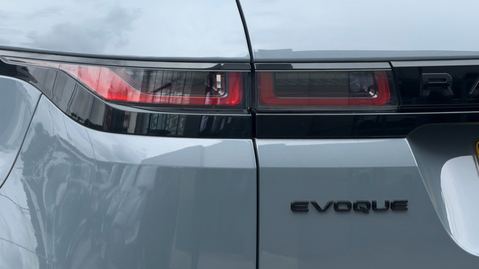 Land Rover Range Rover Evoque 2.0 D200 R-Dynamic HSE 5dr Auto Diesel Hatchback - Image 19