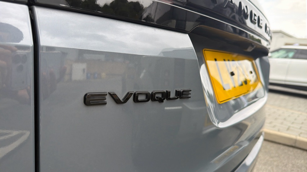Land Rover Range Rover Evoque 2.0 D200 R-Dynamic HSE 5dr Auto Diesel Hatchback - Image 23