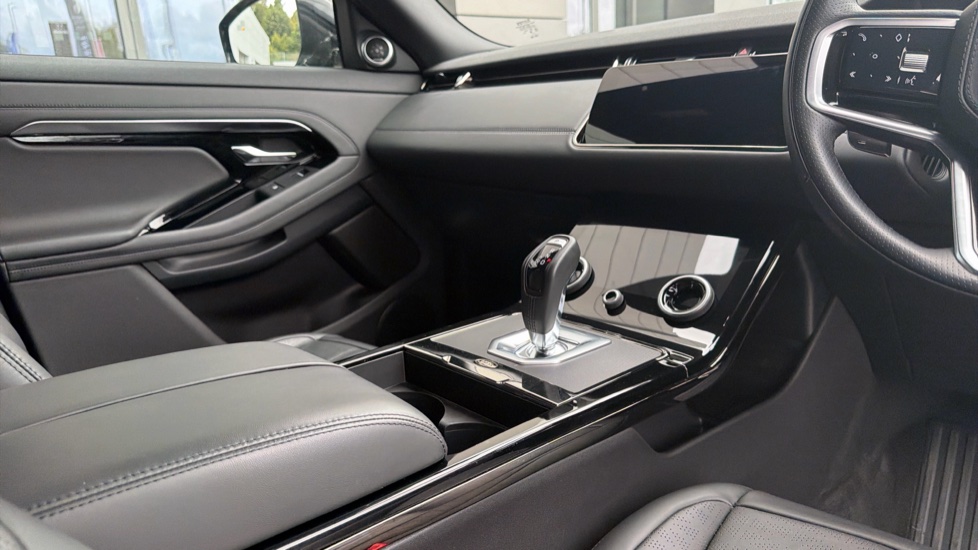 Land Rover Range Rover Evoque 2.0 D200 R-Dynamic HSE 5dr Auto Diesel Hatchback - Image 32