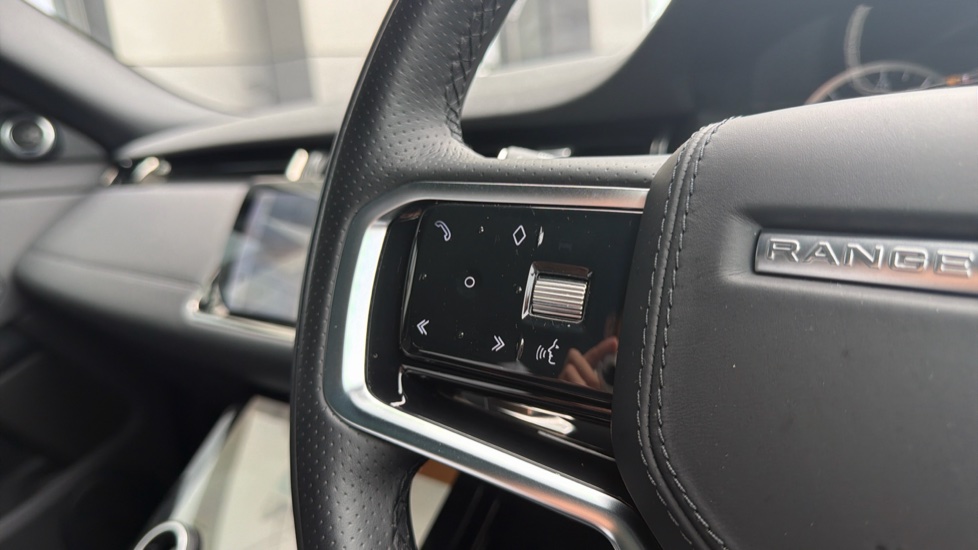 Land Rover Range Rover Evoque 2.0 D200 R-Dynamic HSE 5dr Auto Diesel Hatchback - Image 35