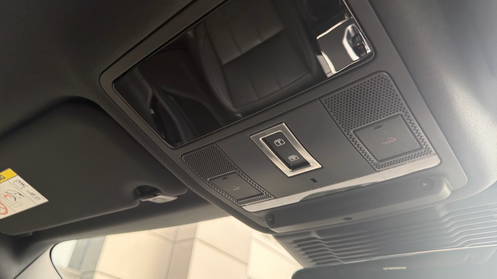 Land Rover Range Rover Evoque 2.0 D200 R-Dynamic HSE 5dr Auto Diesel Hatchback - Image 39