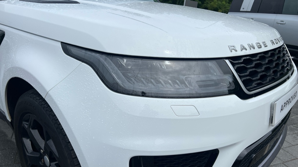 Land Rover Range Rover Sport 3.0 SDV6 HSE 5dr Auto [7 Seat] Diesel Estate - Image 17