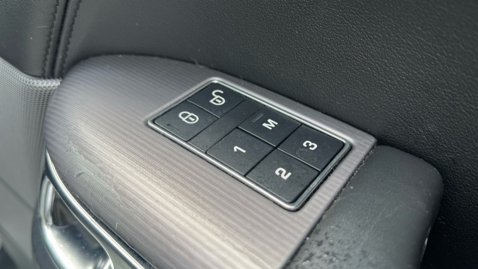 Land Rover Range Rover Sport 3.0 SDV6 HSE 5dr Auto [7 Seat] Diesel Estate - Image 20