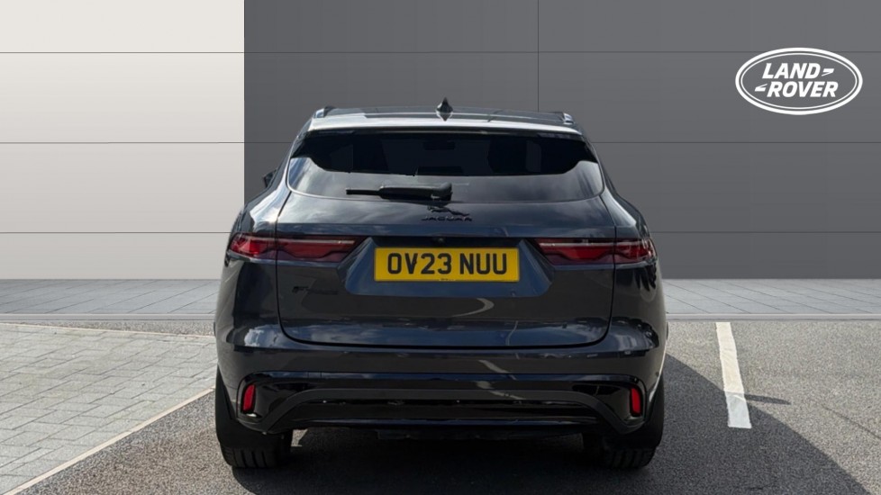 Jaguar F-Pace 2.0 D200 R-Dynamic Black 5dr Auto AWD Diesel Estate - Image 6