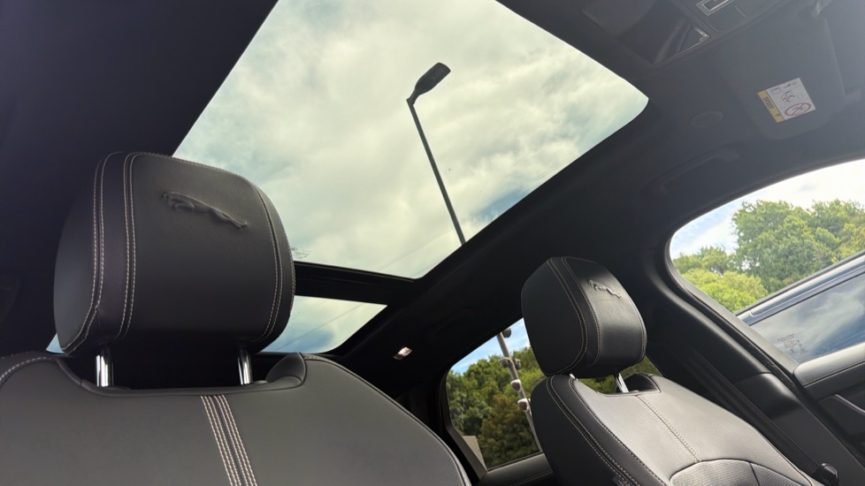 Jaguar F-Pace 2.0 D200 R-Dynamic Black 5dr Auto AWD Diesel Estate - Image 41