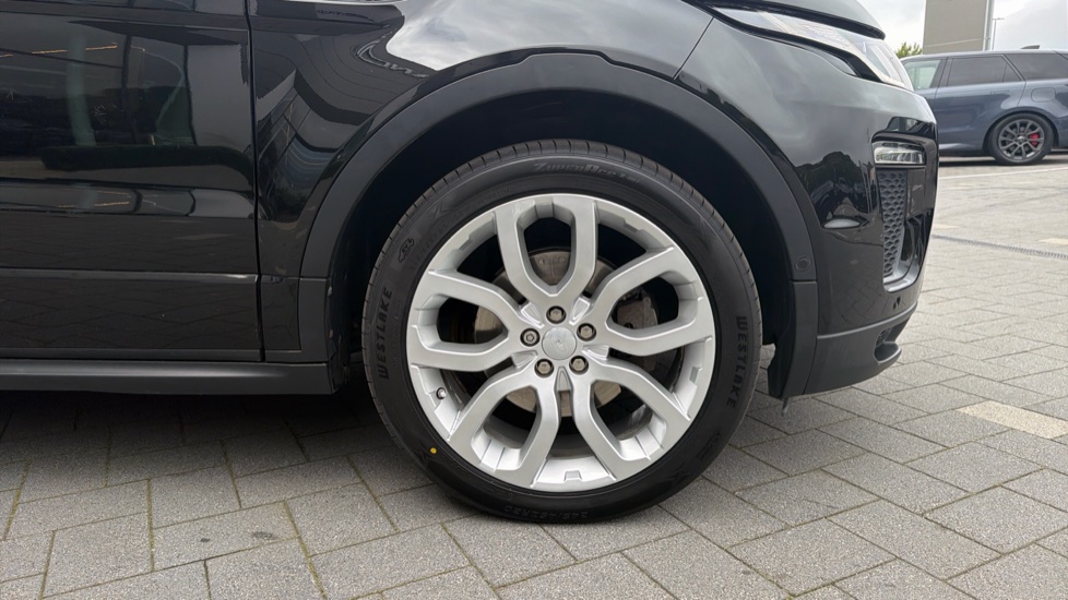 Land Rover Range Rover Evoque 2.0 TD4 HSE Dynamic Lux 5dr Auto Diesel Hatchback - Image 8